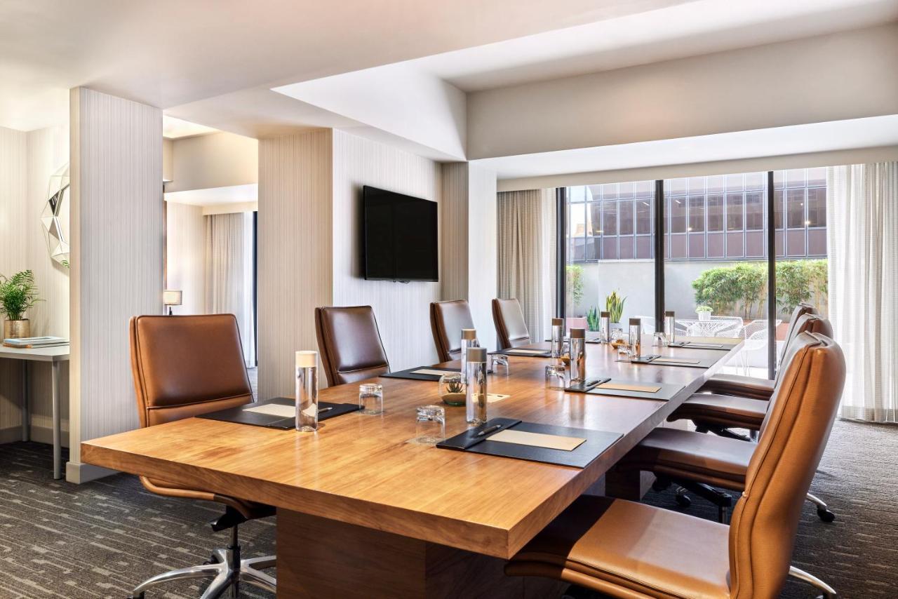 Sheraton Grand Angeles 4* Los Angeles