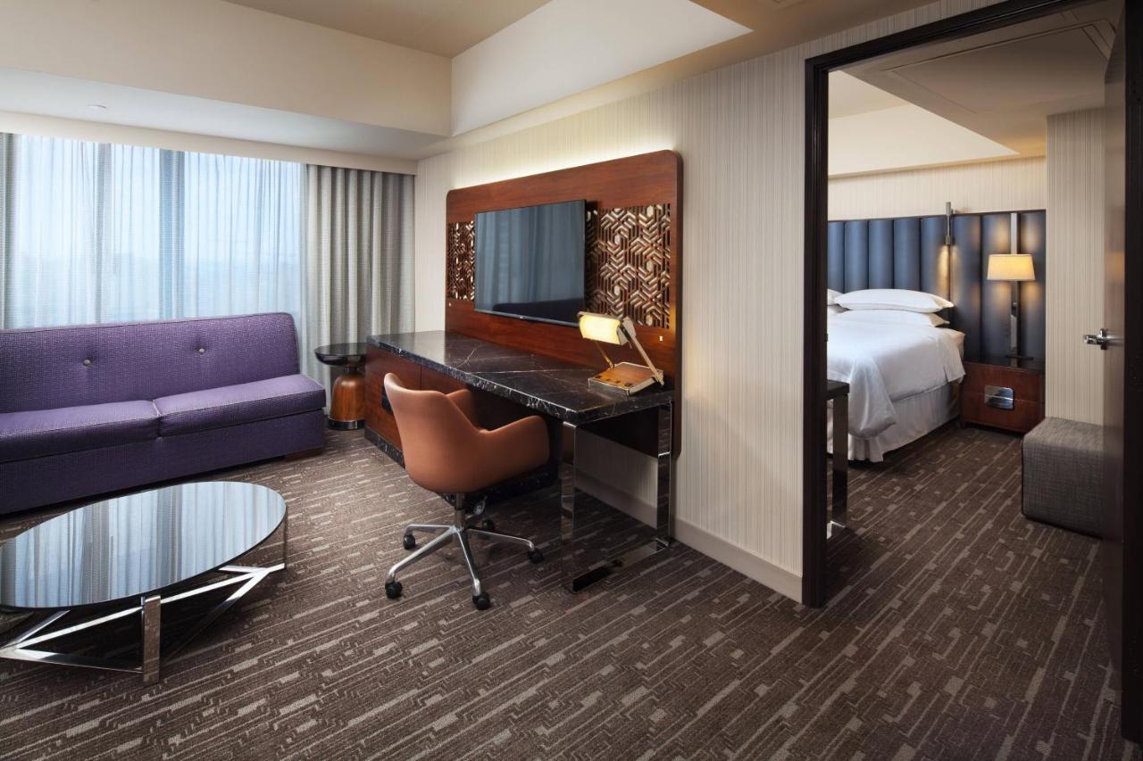 Sheraton Grand Angeles Hotel