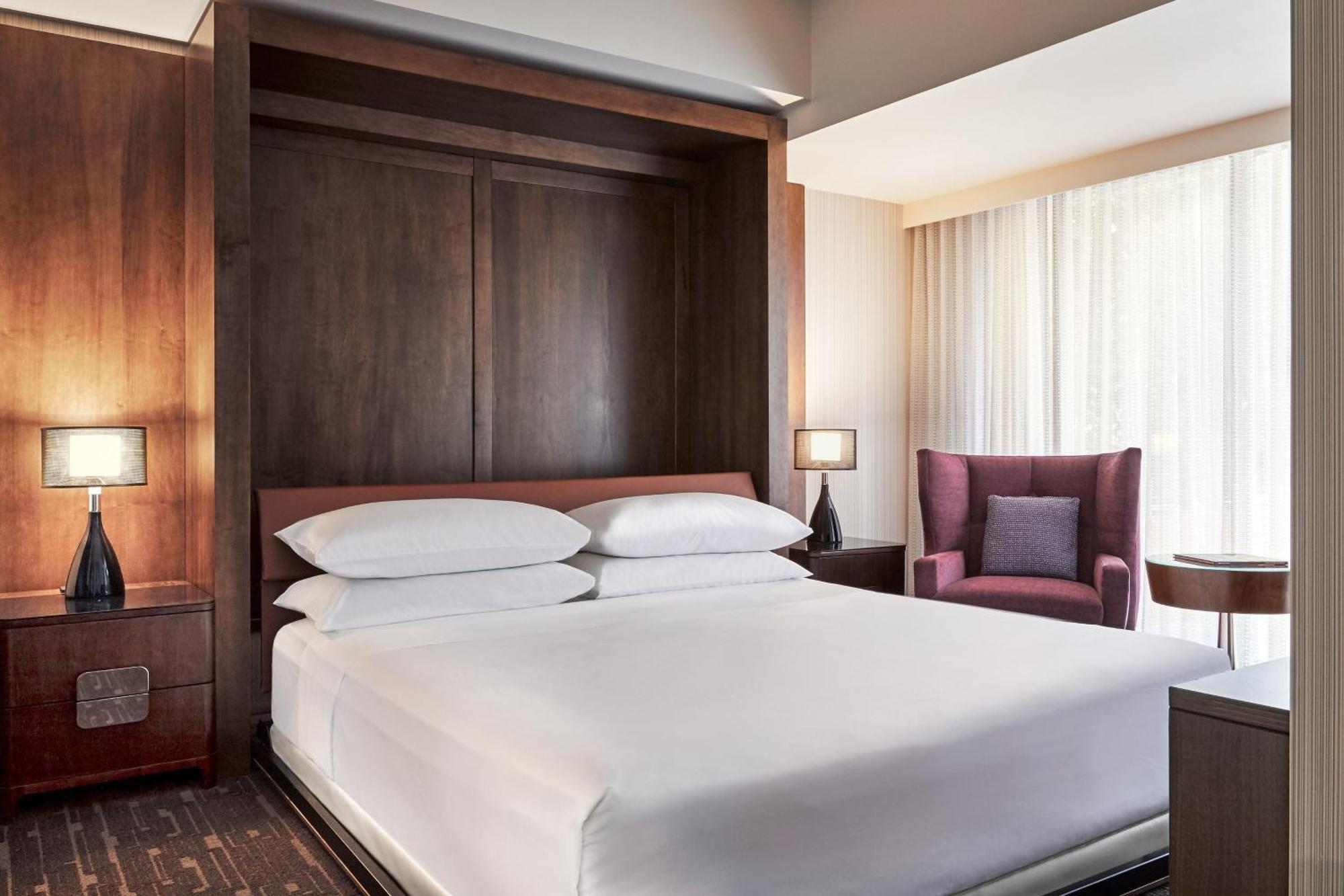 Sheraton Grand Angeles Los Angeles