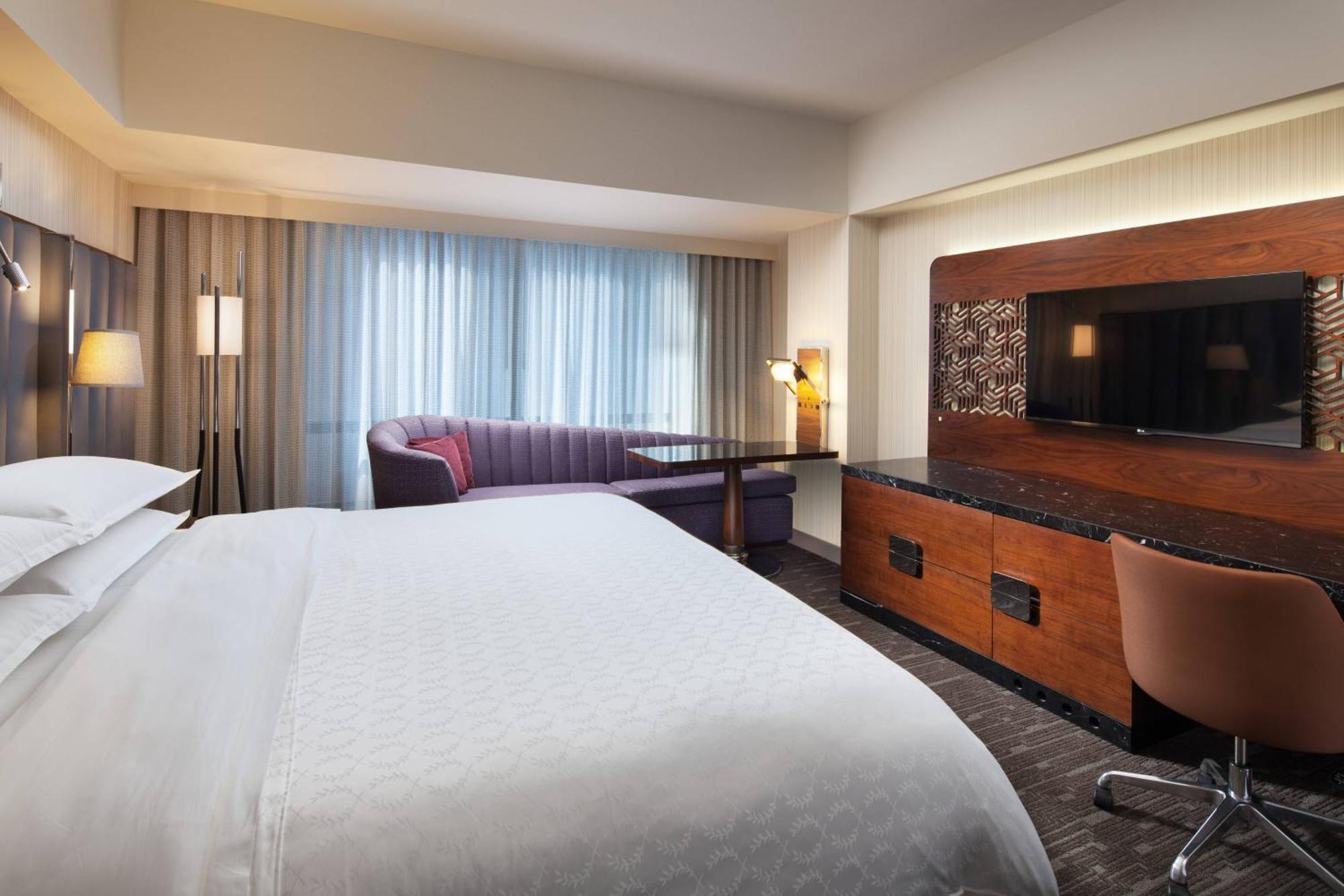 Sheraton Grand Angeles 4* Los Angeles